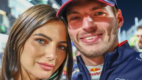 Max Verstappen e Kelly Piquet anunciam que vão ser pais