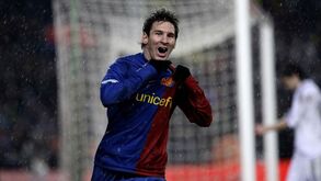 Antigo adjunto revela que Man. City fez proposta por Messi... por engano: «Quem é que pensam que são?»