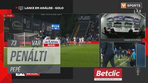 «Desfecho decidido pelo VAR»: crónica do FC Porto aponta o dedo a Tiago Martins e recorda Benfica em Arouca