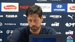 Vítor Bruno dá murro na mesa após contestação: «Primeira e última vez que faço isto...»