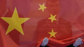 Antigos dirigentes do futebol na China condenados a penas de prisão por corrupção