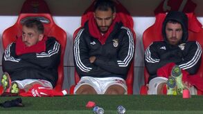 Kökçü falha agradecimento aos adeptos do Benfica no final do jogo