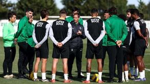 Plantel está com João Pereira para combater o pior cenário: Sporting tenta evitar um registo inédito