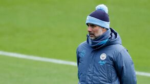 Guardiola já fez lista de compras: Manchester City vai reforçar meio campo
