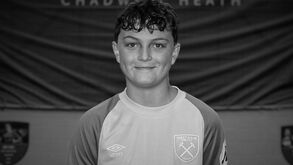 West Ham de luto por morte de jovem guarda-redes de 15 anos