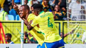 Miguel Cardoso estreia-se pelo Mamelodi Sundowns com triunfo sobre Sá Pinto