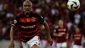 Romário apoia Ronaldo rumo à liderança da CBF