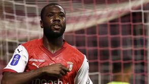 Niakaté colocado na mira do Fenerbahçe de José Mourinho