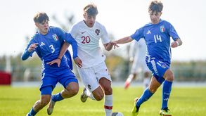Sub-16 empatam com a Itália