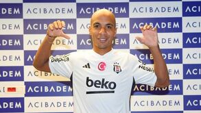 Besiktas ativou a opção de compra de João Mário