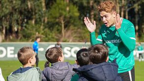 Participantes do Campo de Férias de Natal visitaram treino do Rio Ave