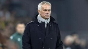 José Mourinho tranquiliza amigos sobre cirurgia: «Um pequeno e rápido procedimento»