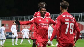 Benfica B-Felgueiras, 2-0: golos a abrir e fechar dão vitória com Lage na bancada