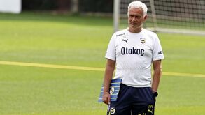 Fenerbahçe emite comunicado sobre operação de José Mourinho