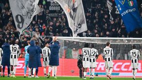 Três na porta de saída: Juventus tem plano traçado para o mercado