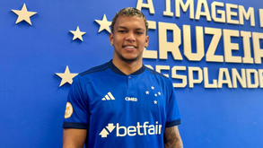 FC Porto disponível para ouvir propostas por Veron
