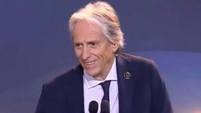 Jorge Jesus 'arriscou' no inglês ao discursar nos Globe Soccer Awards: «Good evening...»