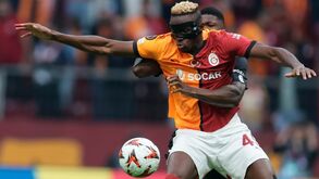 Técnico do Galatasaray sem dúvidas: «Osimhen quer ficar connosco»