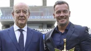 A mensagem dirigida a Pinto da Costa na página de... Fernando Madureira