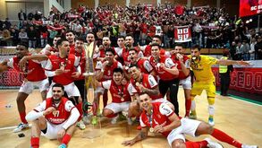 As imagens da festa do Sp. Braga após conquistar a primeira Supertaça de futsal do palmarés