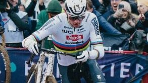 Mathieu van der Poel intratável no ciclocrosse: cinco provas, cinco vitórias