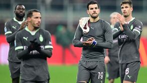 Folga cancelada e à espera de Sérgio Conceição: plantel do Milan com segunda-feira... inesperada