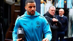 Kyle Walker de saída: Ola Aina pode ser o substituto do lateral