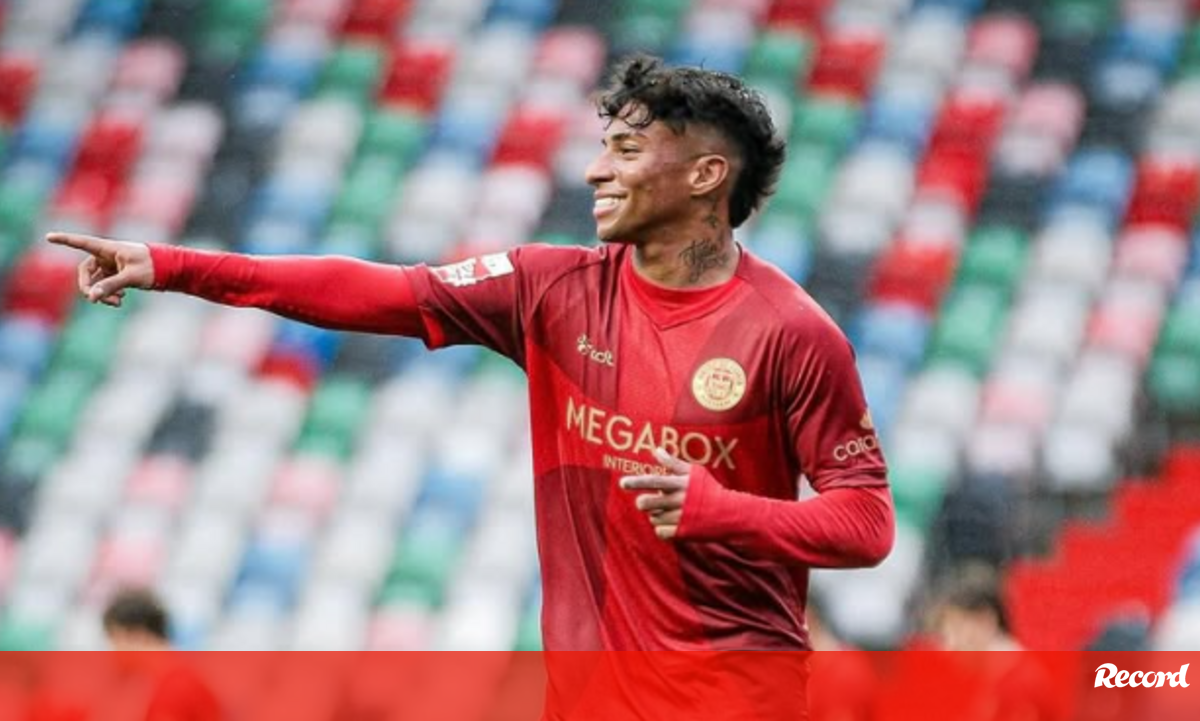 Alisson Santos já voltou a Portugal direto à Academia: o plano do Sporting para o reforço