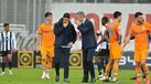 Vítor Bruno e os lenços brancos no final do Nacional-FC Porto: «É normal, querem muito ganhar»