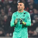 Anthony Lopes estreia-se pelo Nantes com empate frente ao Lille