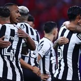 Escândalo no futebol brasileiro: plantel do Botafogo ameaça não treinar devido a pagamentos em atraso