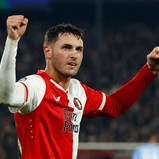 Feyenoord quer manter Santiago Giménez até final da época