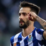 Fábio Vieira seguro no FC Porto