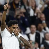 Real Madrid goleia Salzburgo e praticamente garante playoff