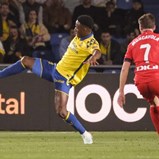 Dário Essugo expulso no empate do Las Palmas frente ao Osasuna