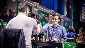 Magnus Carlsen e Ian Nepomniachtchi concordam dividir o título mundial de rápidas