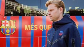 De Jong sem papas na língua: «Logo verei o que o clube quer fazer comigo...»