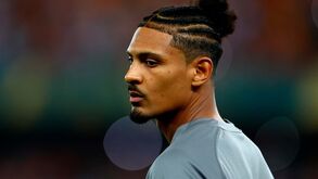 Sébastien Haller equaciona saída do Leganés