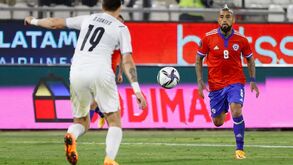 Vidal aborda possível contratação de Navas: «Já não joga há algum tempo...»