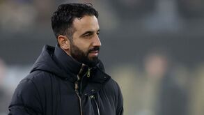 «Ruben Amorim tem de perceber que isto não é o futebol português. É um planeta diferente»