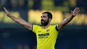 Albiol define meta: «Maldini jogou até aos 41 anos. Eu quero jogar até aos 45...»
