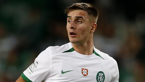 Valencia pressiona Fresneda a decidir: Sporting dá luz verde ao empréstimo mas primazia a Rui Borges