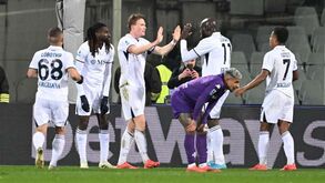 Nápoles bate Fiorentina e isola-se na liderança da Liga italiana