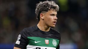 Maxi Araújo testado na esquerda