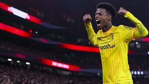 O segundo golo do Sp. Braga na Luz: Robson Bambu cabeceou sozinho no coração da área do Benfica