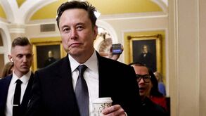 Elon Musk quer comprar o Liverpool