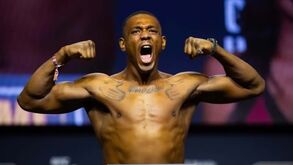 Dinheiro em cima da mesa: Jamahal Hill desafia... fãs de Poatan