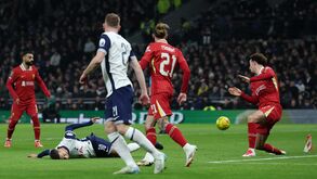 Bentancur tranquiliza seguidores após susto no Tottenham-Liverpool: «Tudo bem, malta!»
