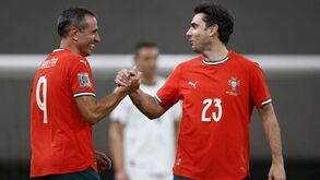 Lembra-se destes craques que vestiram a camisola da Seleção? Veja as melhores imagens do jogo 'Portugal Legends'