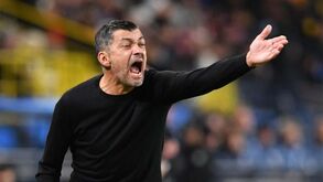 Do controlo de peso ao horário para deixar o centro de treinos: Sérgio Conceição muda hábitos no Milan